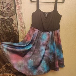 Hot Topic Galaxy skirt skater dress with ⚡pockets⚡Size L